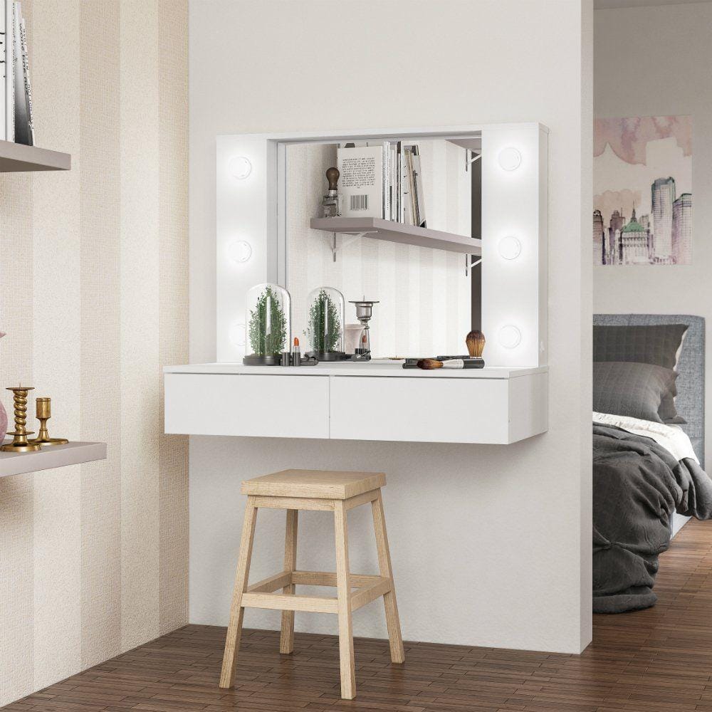 Bàn trang trí được bố trí đẹp mắt trong không gian phòng ngủ